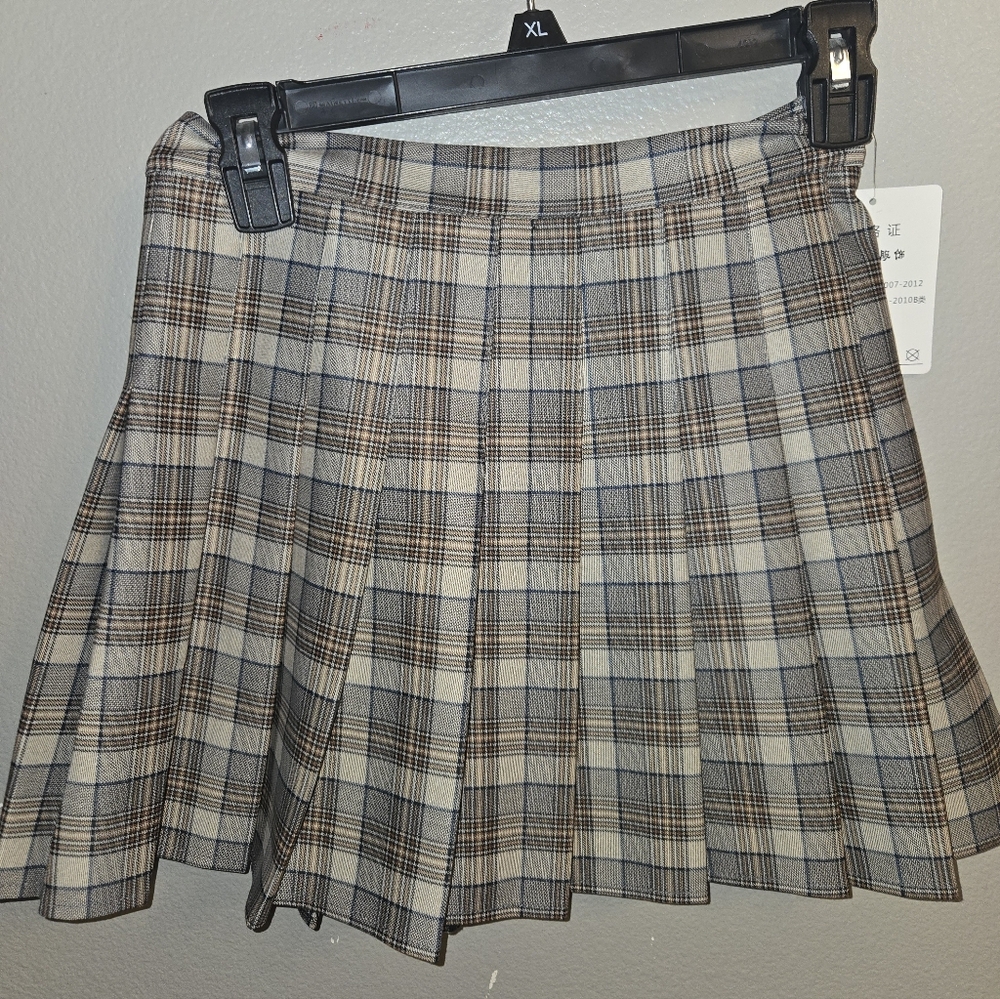 Pleated Plaid Mini Skirt in Beige and Gray